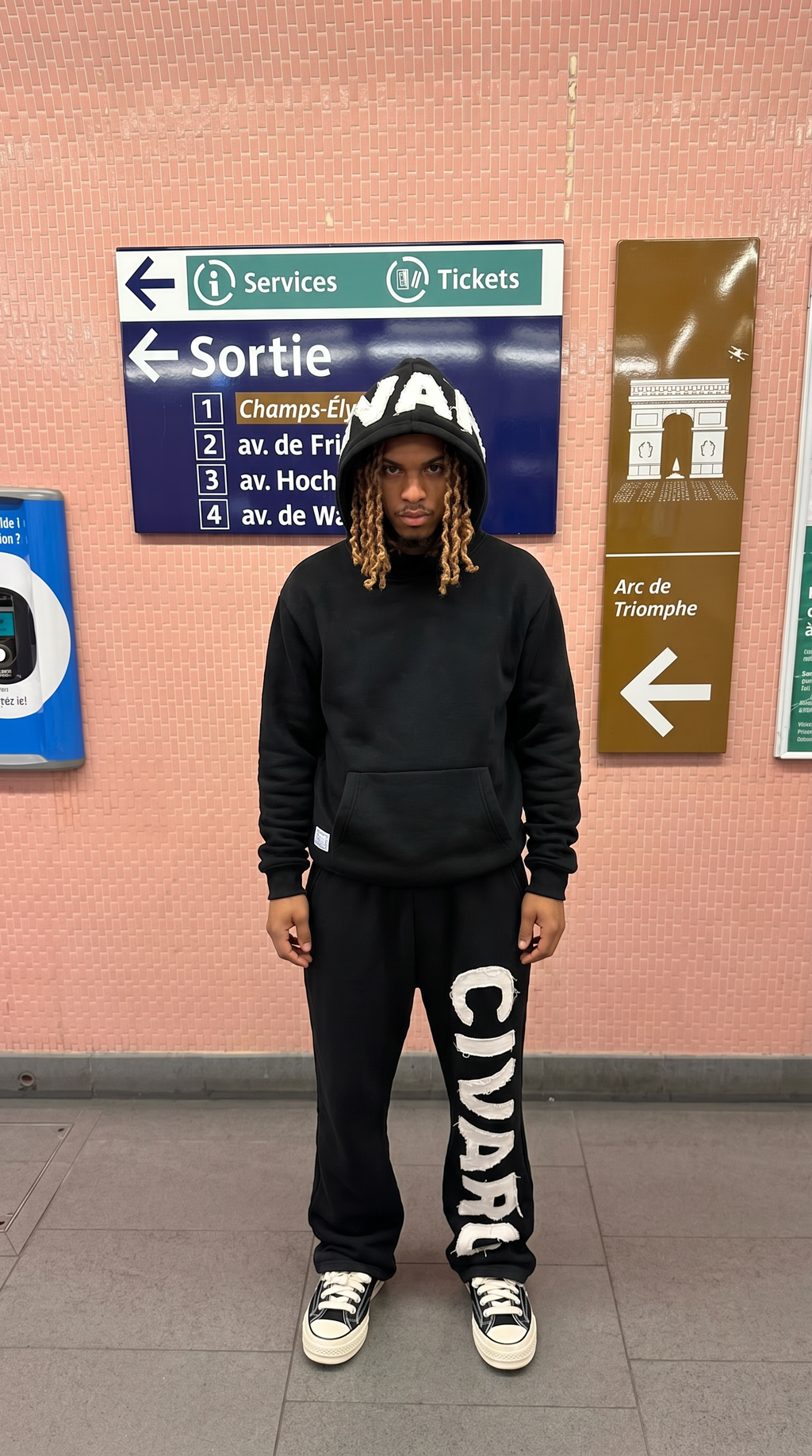 Appliqué Black Sweatpants