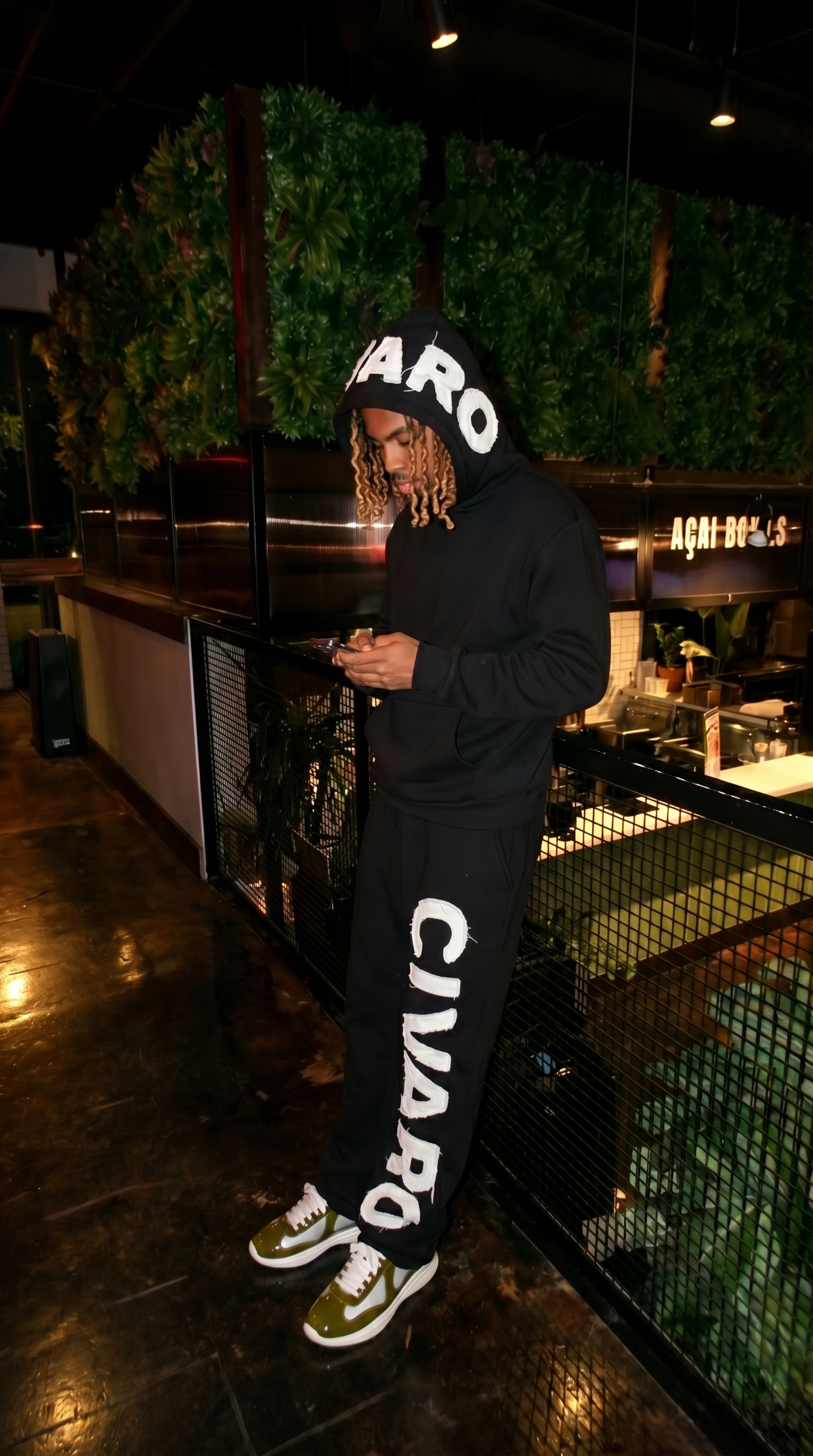 Appliqué Black Sweatpants